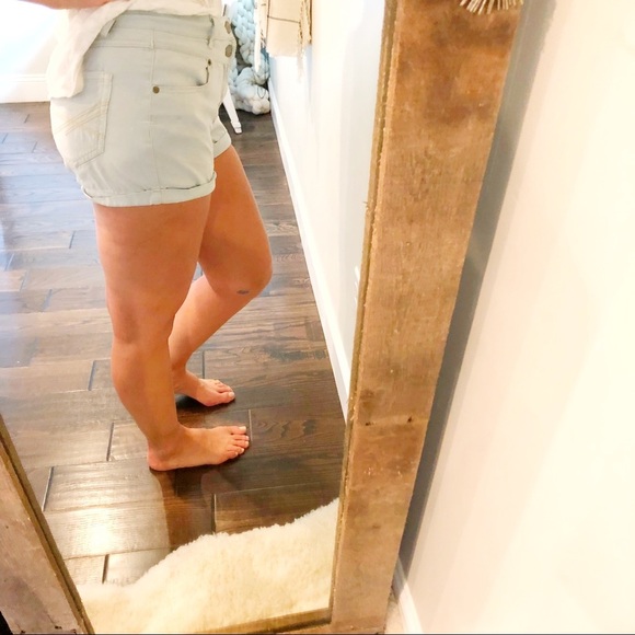 Aeropostale high waisted shorty size 10 - Picture 2 of 4
